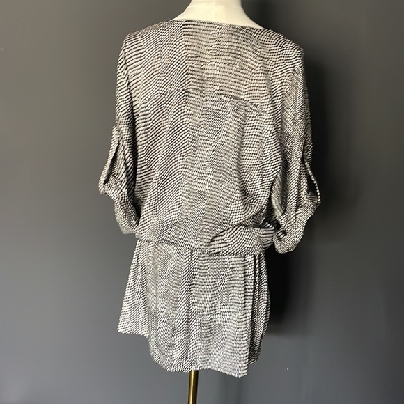 BCBG satin soft thin fabric tunic - Picture 5 of 5
